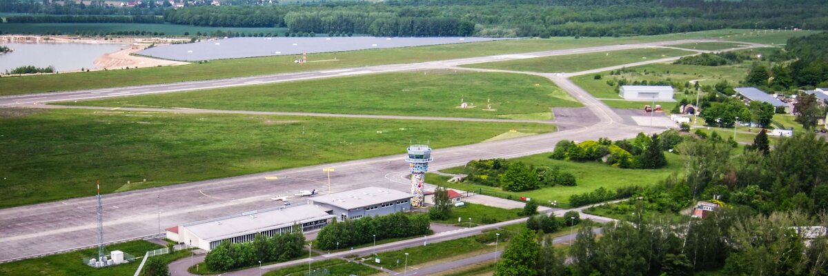 Erste Schulung am Flughafen Altenburg - Erste Schulung am Flughafen Altenburg